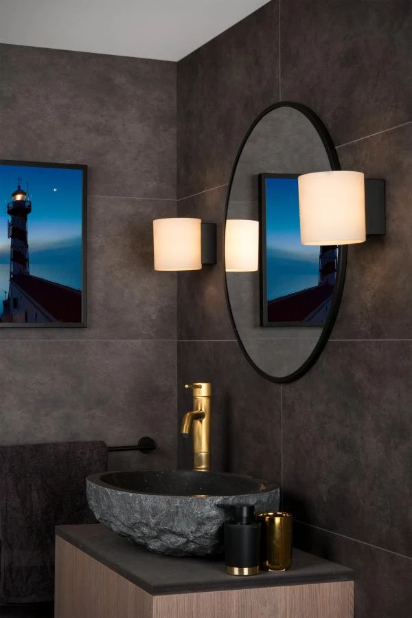 Lucide JELTE - Lámpara de pared Baño - 1xG9 - IP44 - Negro - ambiente 7